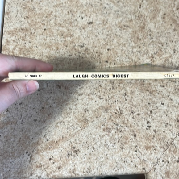 Laugh Comic - Picture 4 of 4